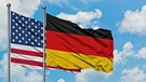 Flagen von USA und Deutschland | Bild: Bayerischer Rundfunk 2024