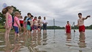 Schwimmen lernen am See | Bild: Bayerischer Rundfunk 2024