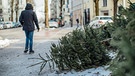 Weihnachtsbaum entsorgen | Bild: Bayerischer Rundfunk 2025