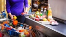 Warnung vor Mogelpackungen im Supermarkt | Bild: Bayerischer Rundfunk 2024