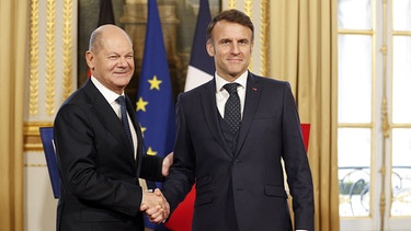 Scholz und Macron in Paris | Bild: Bayerischer Rundfunk 2025