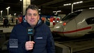 BR-Reporter Daniel Knopp berichtet vom Münchner Hauptbahnhof | Bild: Bayerischer Rundfunk 2024