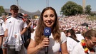 BR-Reporterin Sina Wende im Olympiapark | Bild: Bayerischer Rundfunk 2024