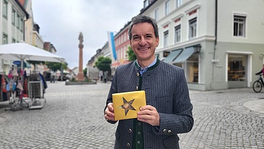 Florian Schrei, Moderator der Sendung "Zwischen Spessart und Karwendel" im BR Fernsehen | Bild: Bayerischer Rundfunk 2024