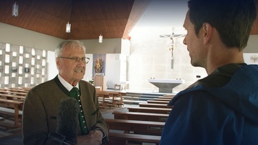 Hanns Dieter Haas und Moritz Pompl in der Kirche | Bild: BR Fernsehen