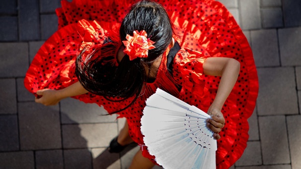 Flamencotänzerin von oben. | Bild: picture-alliance/dpa