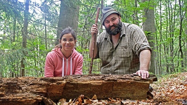 Anna und Woife (Wolfgang Schreil) im Bayerischen Wald | Bild: Text und Bild Medienproduktion GmbH & Co. KG