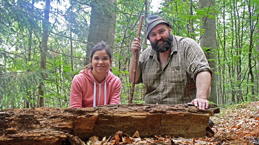 Anna und Woife (Wolfgang Schreil) im Bayerischen Wald | Bild: Text und Bild Medienproduktion GmbH & Co. KG