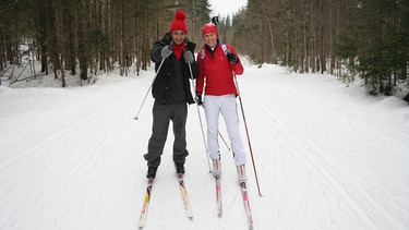 Der Biathlon-Check | Checker Can mit Biathlon-Olympiasiegerin Kati Wilhelm. | Bild: BR | megaherz gmbh | Hans-Florian Hopfner