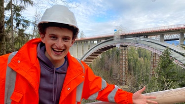 Der Brücken-Check | Checker Julian an der Baustelle der Echelsbacher Brücke bei Weilheim - eine der größten Brücken-Baustellen in Deutschland! | Bild: BR | megaherz gmbh | Nikola Krivokuca