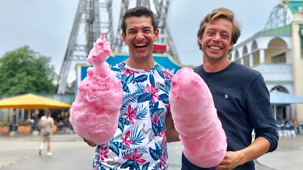 Der Lach-Check / Tobi und der Kabarettist Omar checken, was der Lachreflex ist. | Bild: BR | Megaherz GmbH