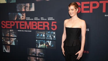 Leonie Benesch arrives on the red carpet for the Paramount Pictures New York Special Screening of "September 5" | Bild: @ Picture Alliance 