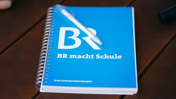 Heft mit der Aufschrift "BR macht Schule". | Bild: BR