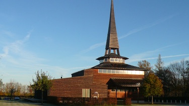 Die Segenskirche in Aschheim. | Bild: BR/Kirchengemeinde Aschheim