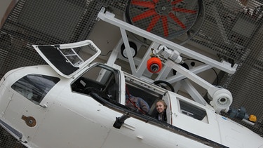 Schüler beim Helikopter-Training bei der Bergwacht in Bad Tölz | Bild: BR-Bildungsprojekte