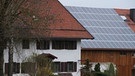 Bauernhof mit Solardach | Bild: BR/Thomas Schmidt