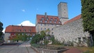 Blick auf die Burg Feuerstein | Bild: BR/Karin Goeckel