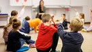 Archivbild: Grundschüler in München | Bild: picture alliance / dpa | Matthias Balk