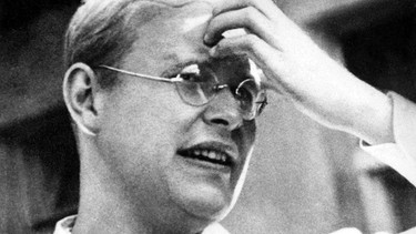 Der NS-Widerstandskämpfer und Pazifist Dietrich Bonhoeffer. | Bild: picture-alliance/ dpa | dpa