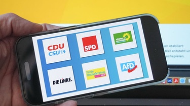 Partei-Logo auf Smartphone | Bild: Picture Alliance