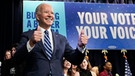 Bei den Kongresswahlen in den USA haben die Demokraten von Präsident Joe Biden ihre Mehrheit im Senat verteidigt. | Bild: dpa-Bildfunk/Andrew Harnik