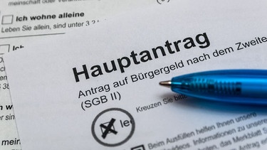 ARCHIV (21.11.2024): Antrag auf Bürgergeld in Deutschland | Bild: picture alliance / Zoonar | stockfotos-mg