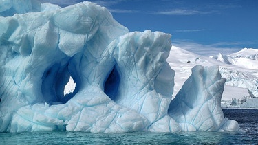 Eisberg in der Antarktis | Bild: picture alliance / Bildagentur-online | Sigrid WolfFeix