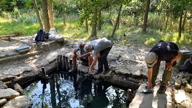 Forscherteam um Frank Zwaan bei der Suche nach natürlichem Wasserstoff. | Bild: Samuel Niedermann/GFZ