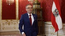 06.01.2025, Österreich, Wien: Österreichs FPÖ-Chef Herbert Kickl verlässt das Präsidialamt nach einem Treffen mit Bundespräsident Van der Bellen. Foto: Heinz-Peter Bader/AP/dpa +++ dpa-Bildfunk +++ | Bild: dpa-Bildfunk/Heinz-Peter Bader