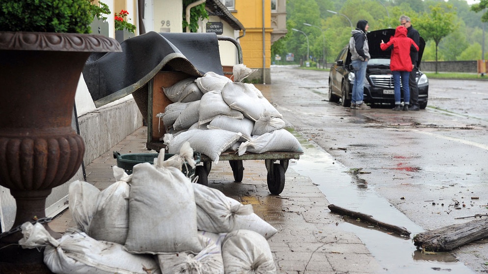 Hochwasser an der Iller in Kempten | Bild: picture-alliance/dpa