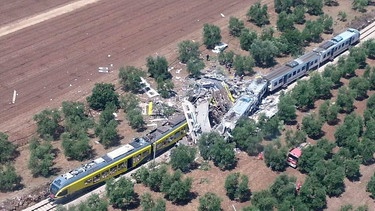 Zugunlück in Apulien (Italien) | Bild: dpa Picture-Alliance / Italian Fire Brigade 