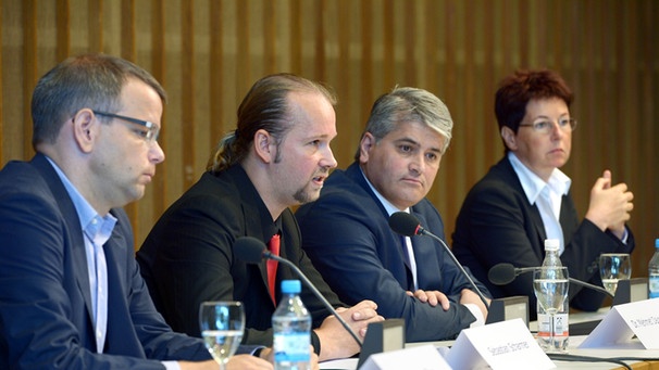 Nebenkläger-Anwälte im NSU-Prozess: Carsten Ilius, Sebastian Scharmer, Mehmet Daimagüler, Angelika Lex (v.l.n.r.) | Bild: picture-alliance/dpa