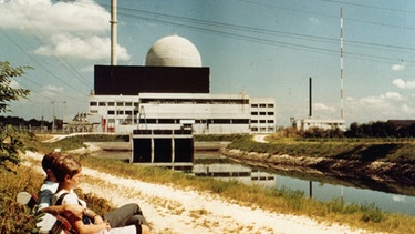 Atomkraftwerk Gundremmingen: Block A mit Parkbank um 1967 | Bild: Historisches Konzernarchiv RWE