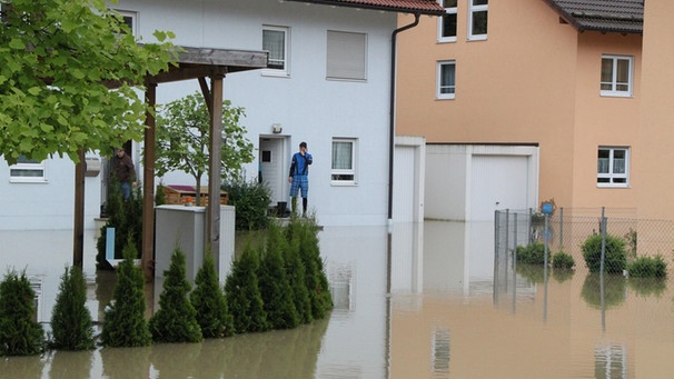 Hochwasser in Rosenheim-Oberwöhr | Bild: BR / Julia Binder