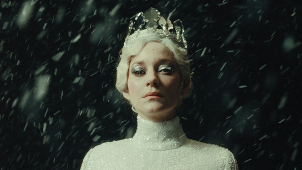 Cristina Sternberg (Marion Cotillard).  | Bild: Sutor Kolonko Filmproduktion/Jonathan Ricquebourg