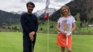 Am Golfplatz Oberstaufen-Steibis mit Marianne Kreuzer und Karlheinz Riedle. | Bild: BR/Michael Kühnel