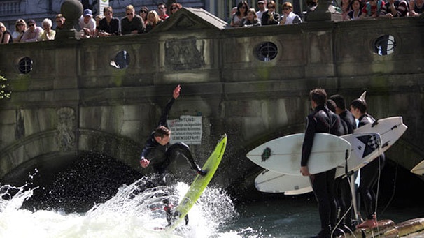 Bild aus dem Film "Keep Surfing" | Bild: Bjoern Richie Lob / Keep Surfing