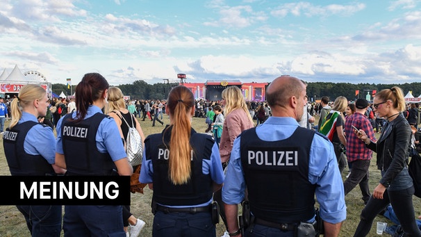 Polizisten auf Musik Festival | Bild: picture-alliance/dpa