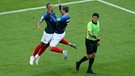 Kylian Mbappe und Antoine Griezmann feiern bei der WM 2018 | Bild: picture-alliance/dpa