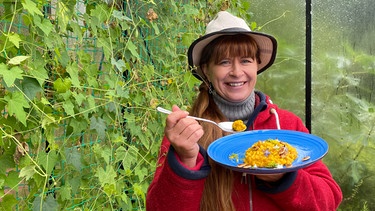 Kürbisse ernten, lagern und Kürbis-Risotto im Querbeet-Garten mit Sabrina Nitsche | Bild: BR / Michael Ackermann