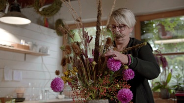 Gärtneraktion „Herbstlich willkommen“ mit Monika und Nico Dumbsky (Gärtnerei Dumbsky, 86949 Hechenwang)
| Bild: BR / Michael Ackermann