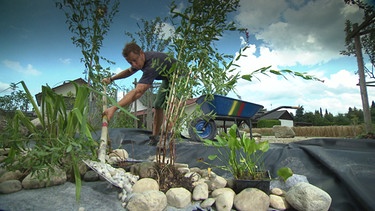 Teich bauen mit Kindern | Bild: BR