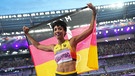 Malaika Mihambo feiert ihre Silbermedaille im Weitsprung | Bild: picture alliance/dpa | Michael Kappeler