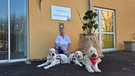 Heidy Gröger mit ihren Hunden Juno, Luke und Happy.
| Bild: privat: Gaby Faeseler