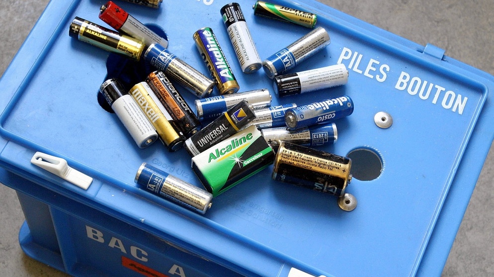 Autobatterie entsorgen: Wo die Batterie hingehört 