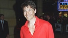 Morten Harket in Lederhose und rotem Hemd | Bild: picture-alliance/dpa