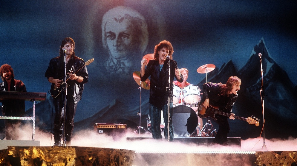 Die österreichische Band Opus bei einem Auftritt im Jahr 1985. | Bild: picture-alliance / dpa | Roland Witschel