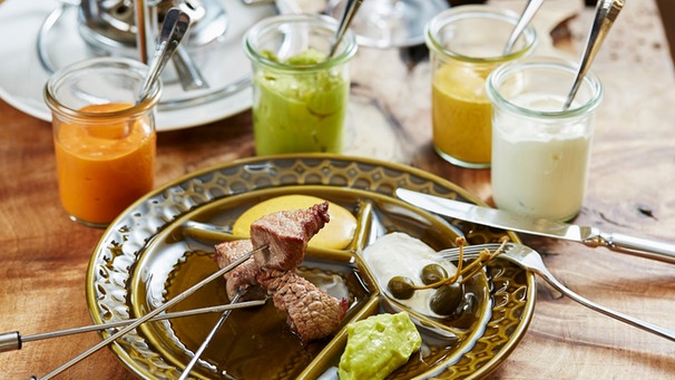 Fondue Saucen Dips Pesto Und Saucen Fürs Silvesterfondue - 