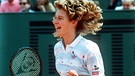 Steffi Graf jubelt über ihren ersten Grand Slam Titel im Jahr 1987. | Bild: picture-alliance / dpa | AFP