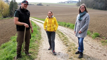 Landwirt Jakobus Limmer, Lioba Degenfelder, Verpächterin Claudia Unterholzner | Bild: BR / Ackerwert